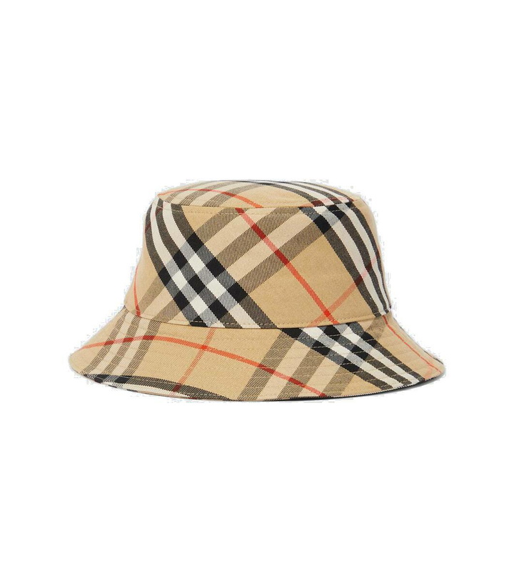 Photo: Burberry EKD Burberry Check bucket hat