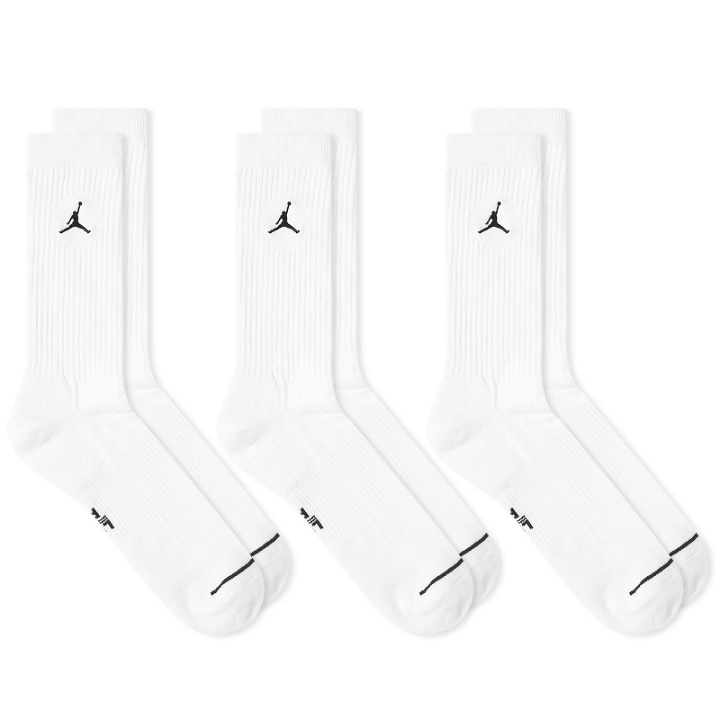 Photo: Air Jordan Men's Everyday Cushion Crew Sock - 3 Pack in White/Black