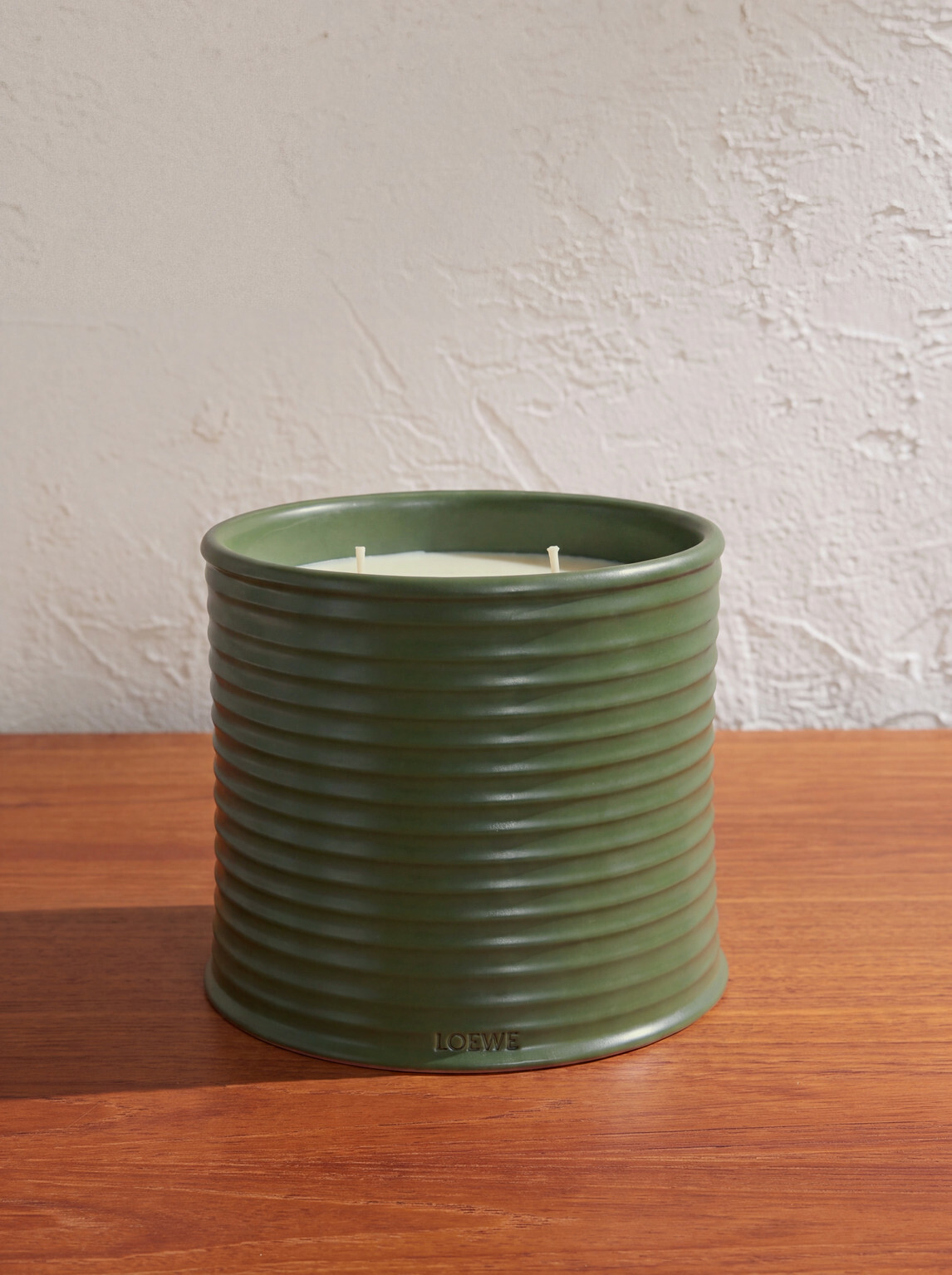 LOEWE Perfumes - Marihuana Scented Candle, 2120g - Green