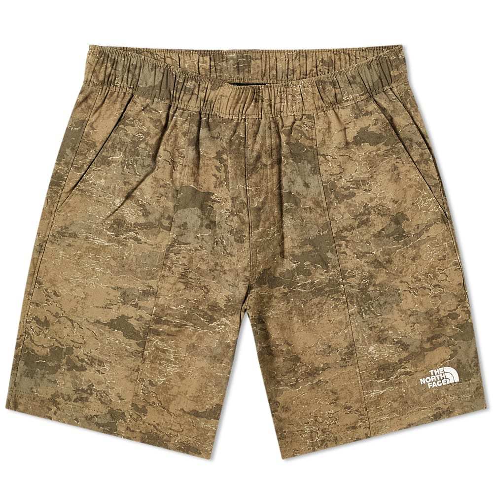 The north clearance face camo shorts