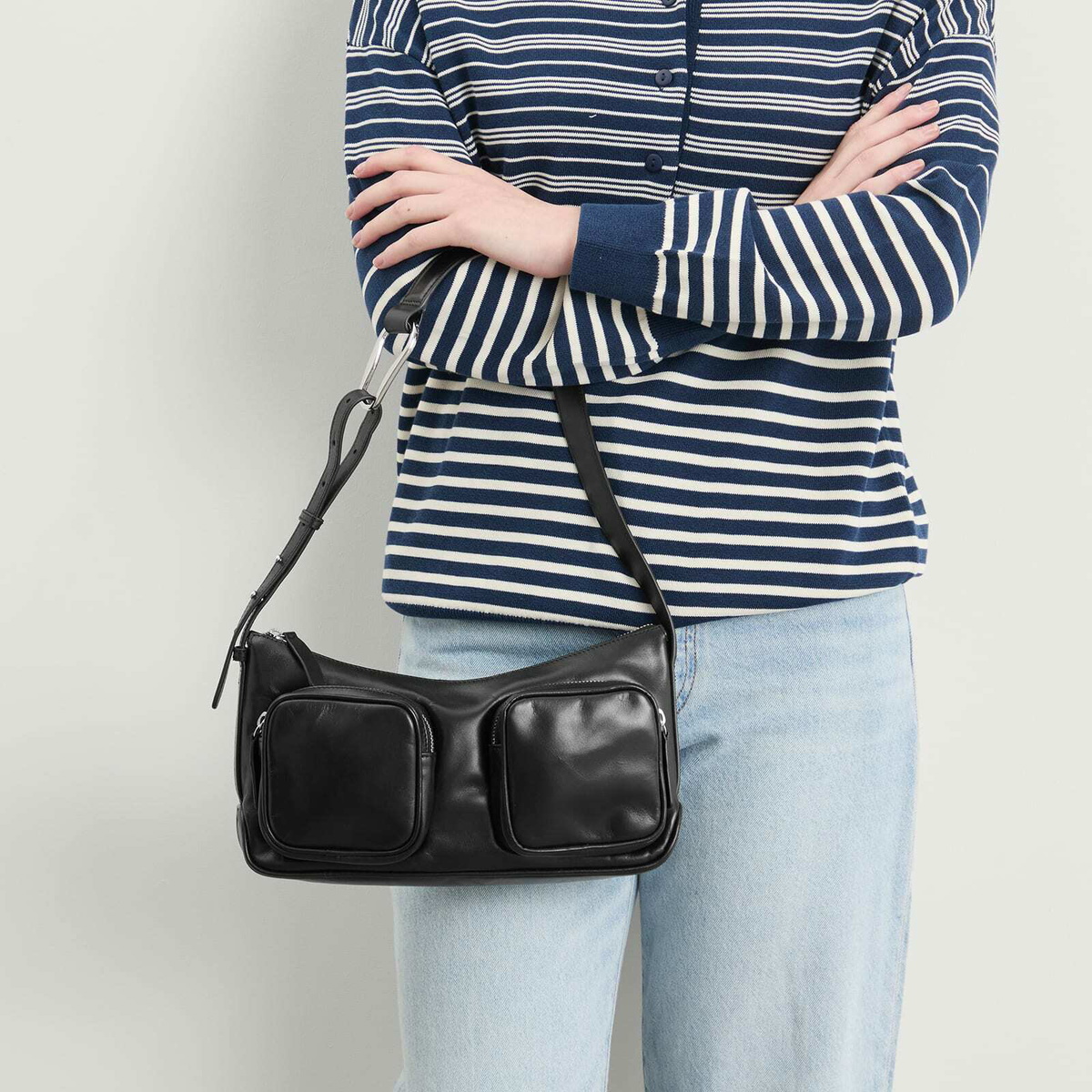 Vagabond Shoemakers Women's Valence Shoulder Bag in Black 
