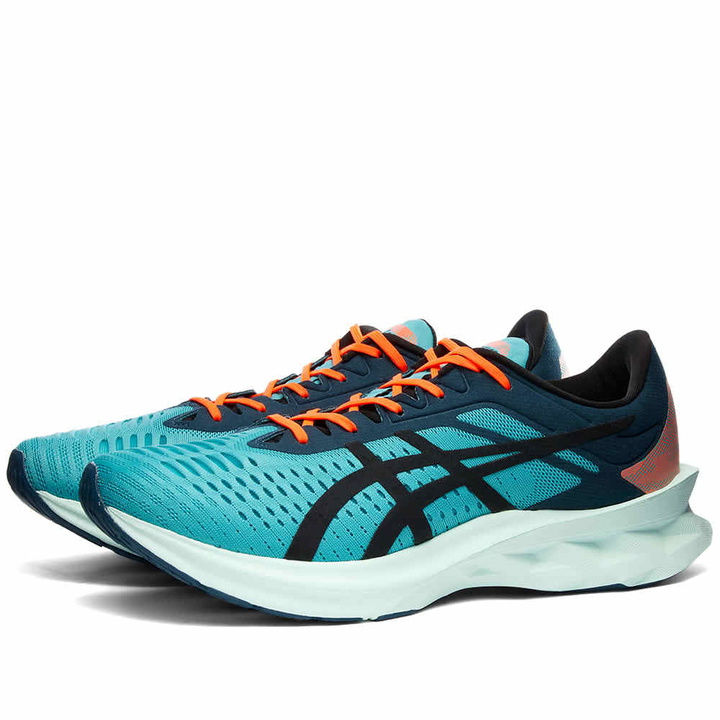 Photo: Asics Novablast SPS