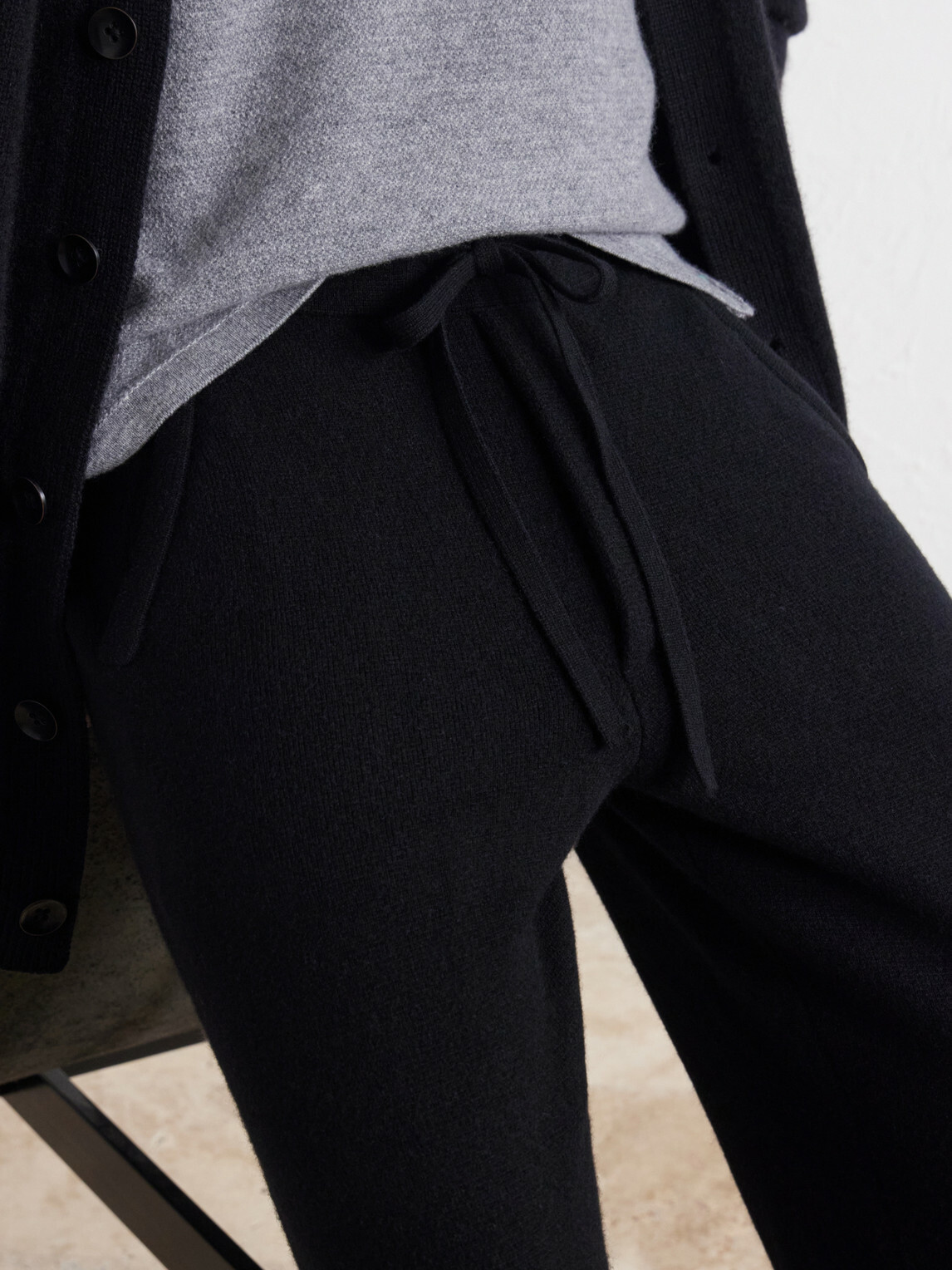 God's True Cashmere - Straight-Leg Cashmere Drawstring Trousers - Black