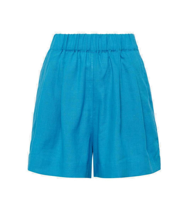 Photo: Asceno Zurich linen Bermuda shorts