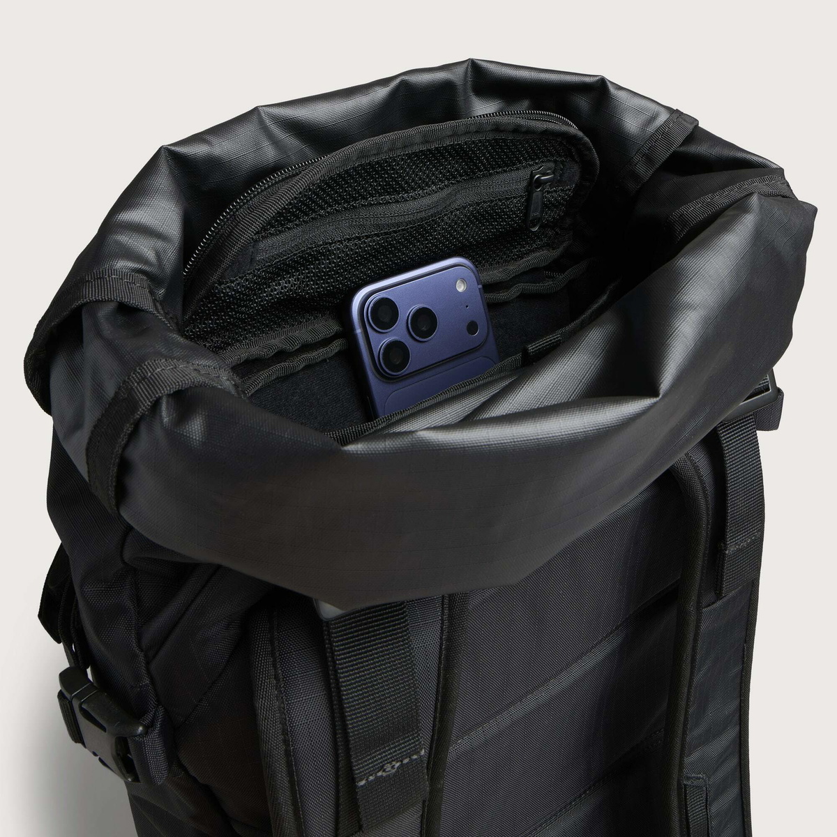 Db Journey Snow Pro Backpack 32L in Black Out