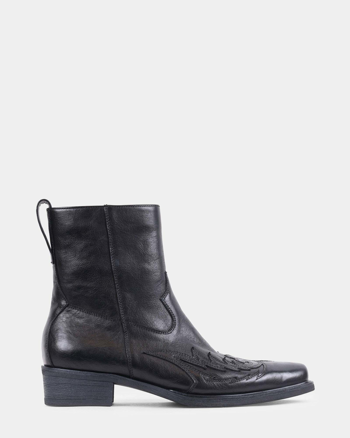 Steve Madden Santanaa Boots in Black
