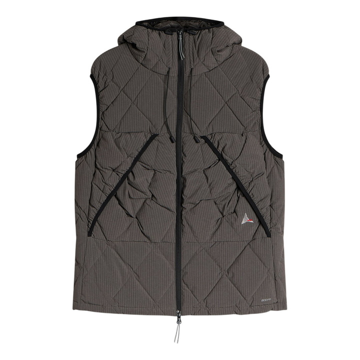 Photo: ROA Men's Nuna 800 Fill Power Pinstriped Down Vest in Graphite