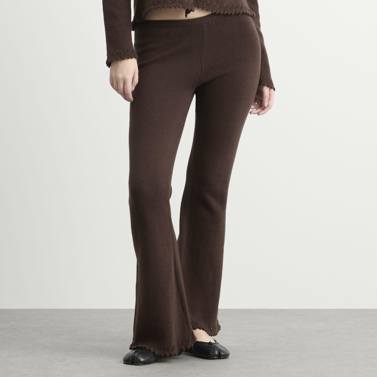 My Mum Made It Women's Lace Knit Pants in Earth