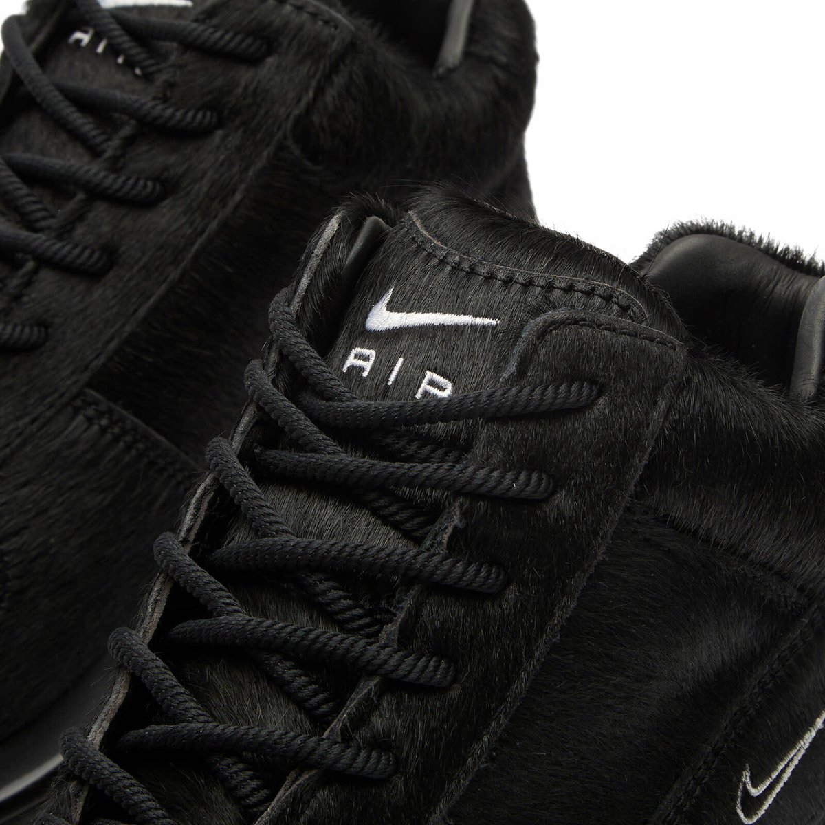 Nike Men's Air Max Goadome QS Boot in Black