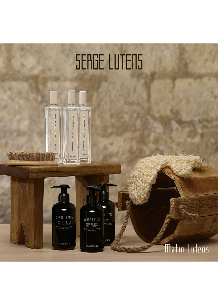Serge Lutens Dans Le Bleu Qui Pétille Hand and Body Cleansing Gel 240ml