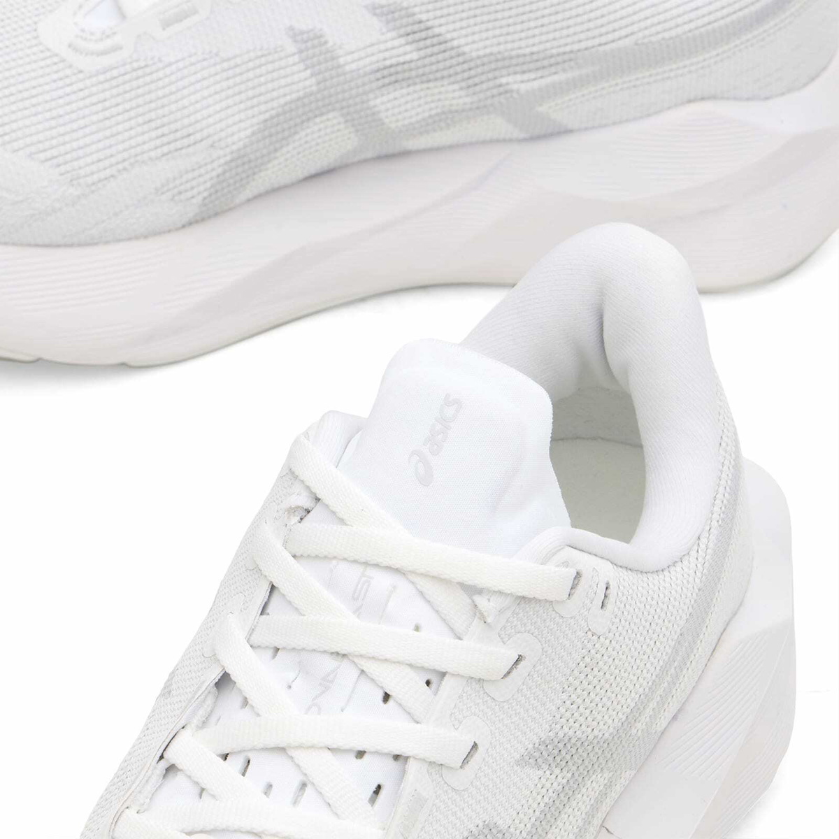 Asics Women's Novablast 6 Sneaker in White/White