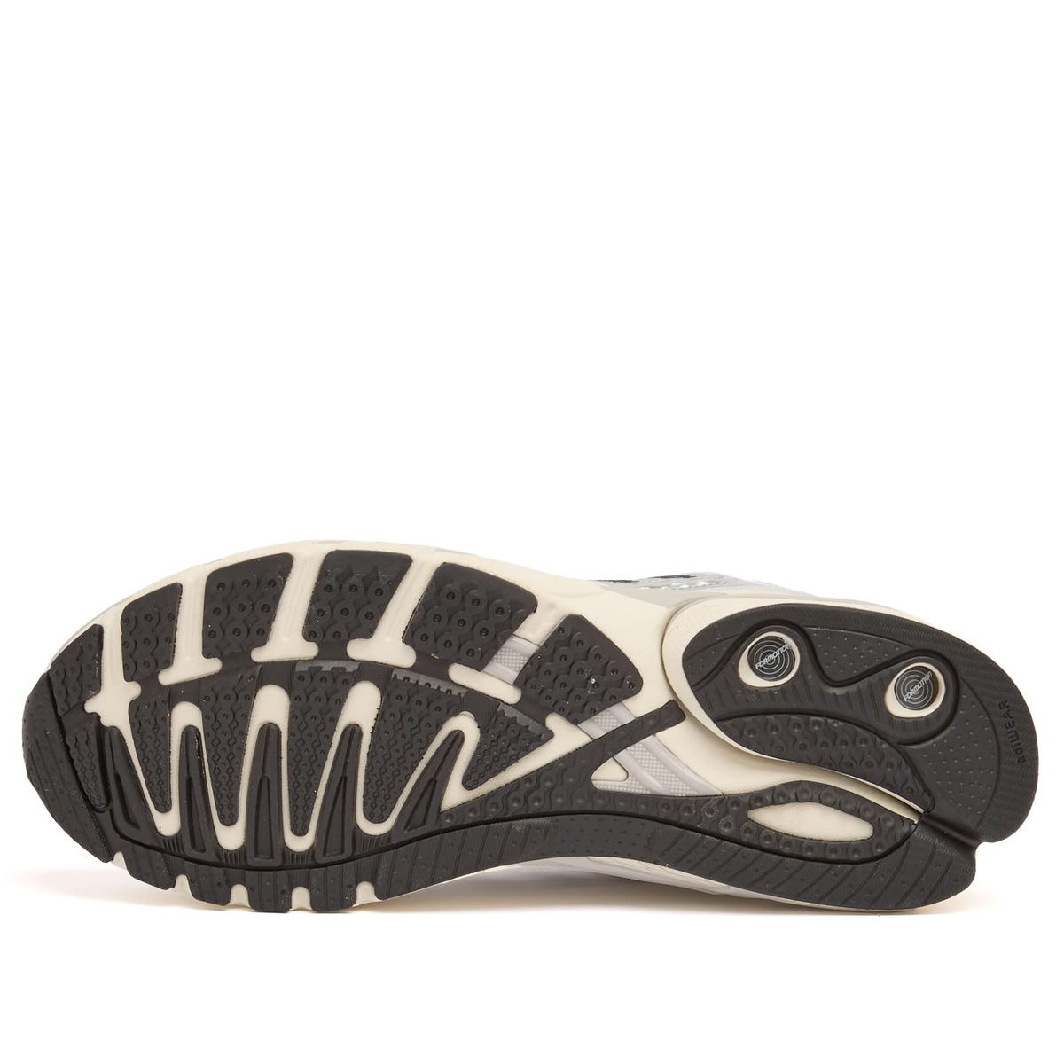 Adidas Adistar Control 5 in Silver/Black
