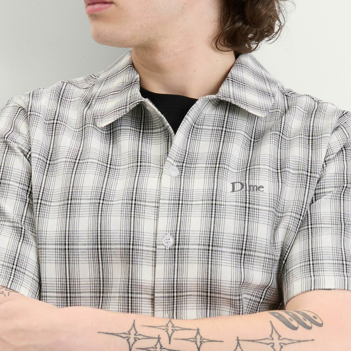 Dime Men's Plaid Short Sleeve Shirt in Grey