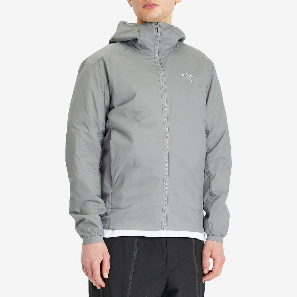 Arc'teryx Men's Atom Hooded Jacket in Void Arc'teryx