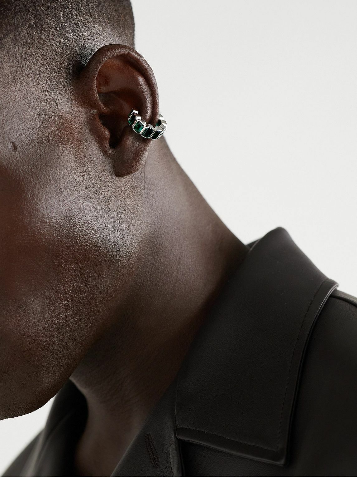 42 Suns - 14-Karat White Gold Emerald Ear Cuff