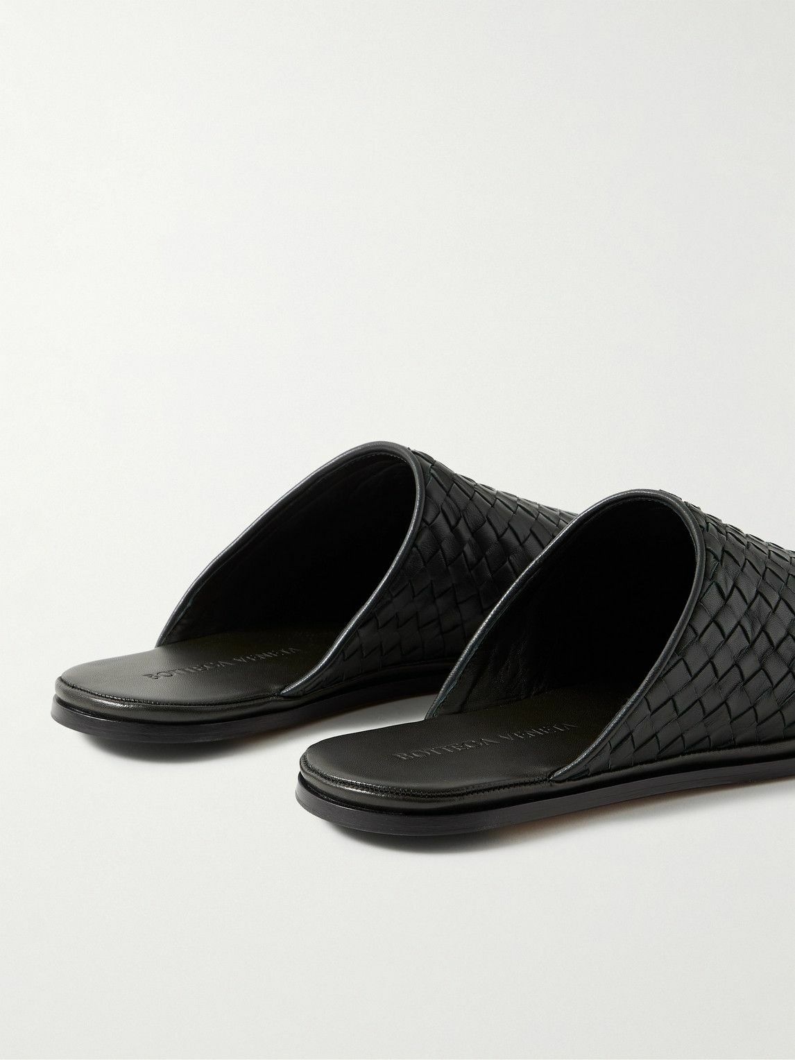 Bottega Veneta - Intrecciato Leather Slippers - Black