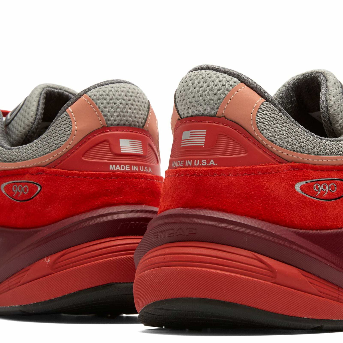 New Balance 990v6 Sneaker in Red