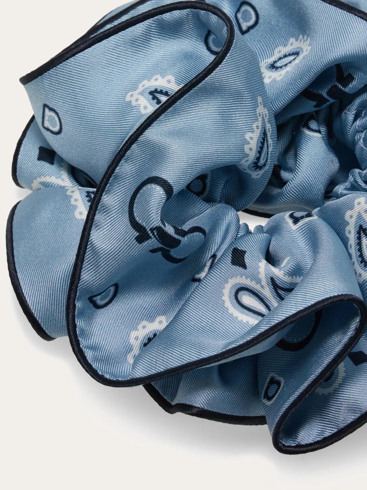 Ferragamo Womens Arabesque print silk scrunchie in Blue