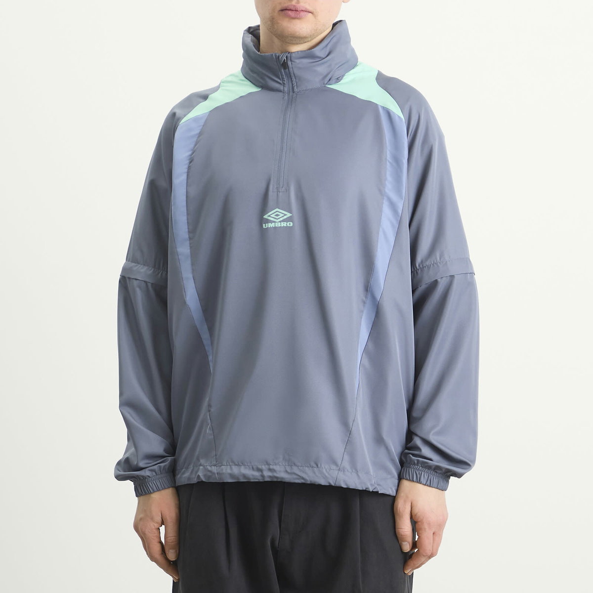 Umbro Men's Zip Off Sleeve Wind Jacket in Grisaille/Ocean Wave/Infinity