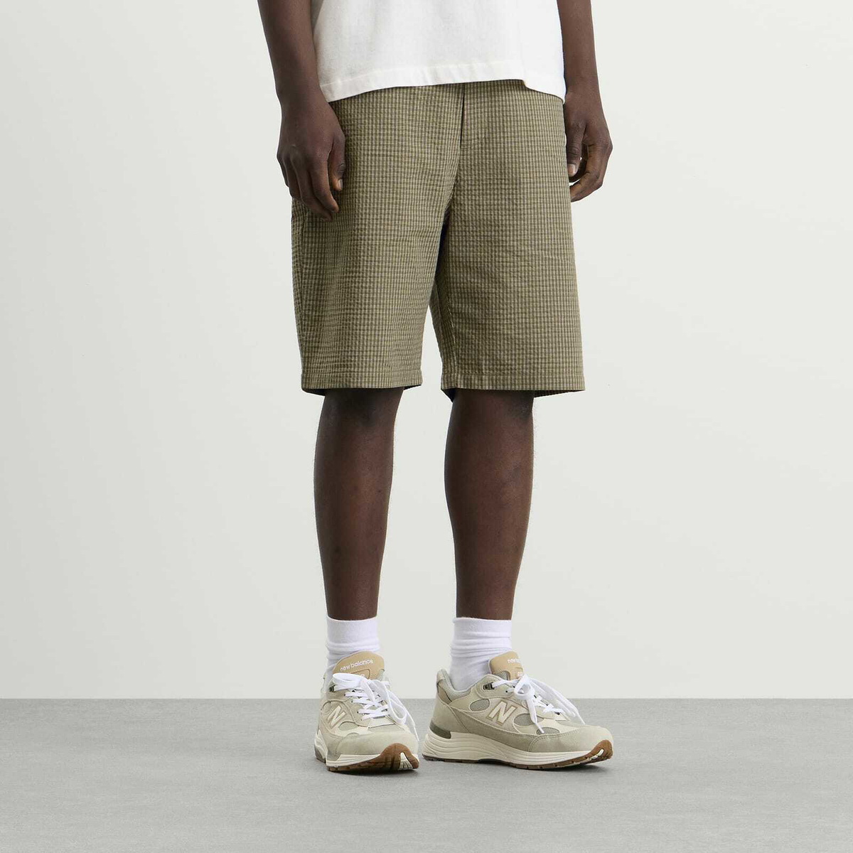 Bound Men's Gingham Shorts in Olive