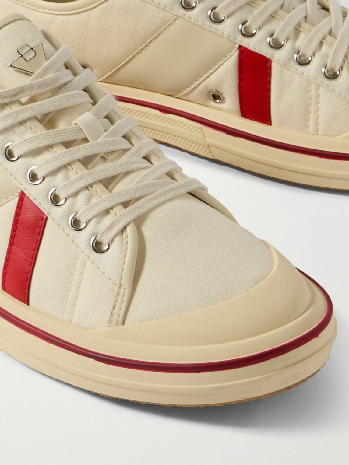 スニーカー BOTTEGA VENETA Ivory Canvas Eliot Sneakers Bottega Veneta® Women's Eliot Sneaker in White/sea salt