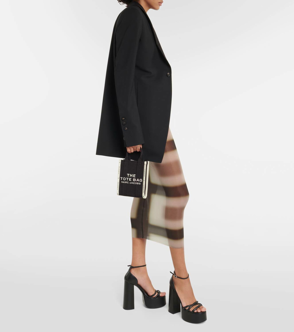 【MARC JACOBS】Jacquard The Phone Tote ブラック Amazon.com: Marc Jacobs The Jacquard Phone Tote Bag, Black