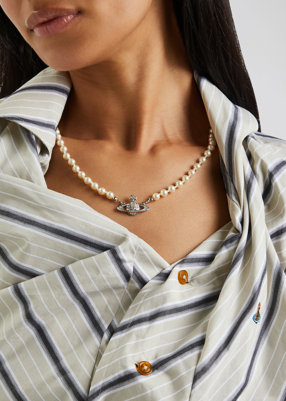 ★Vivienne Westwood★ Mini Pearl Bas Relief Necklace Silver Vivienne Westwood Mini Bas Relief Faux Pearl Necklace