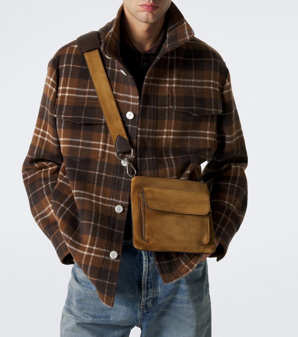 Métier Slide suede messenger bag
