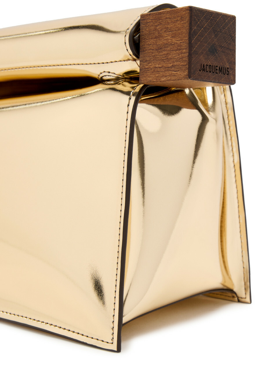 【定番】JACQUEMUS エストレミタ メタルクローズバッグ Jacquemus La Pochette Rond Carré Metallic Leather Clutch