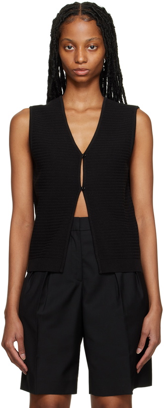 Photo: Dunst Black Y-Neck Vest