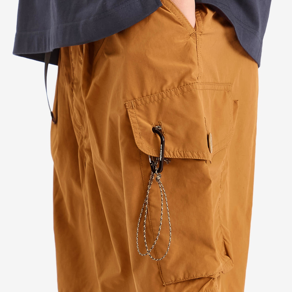 and wander Men's Oversized Cargo Shorts in Light Brown