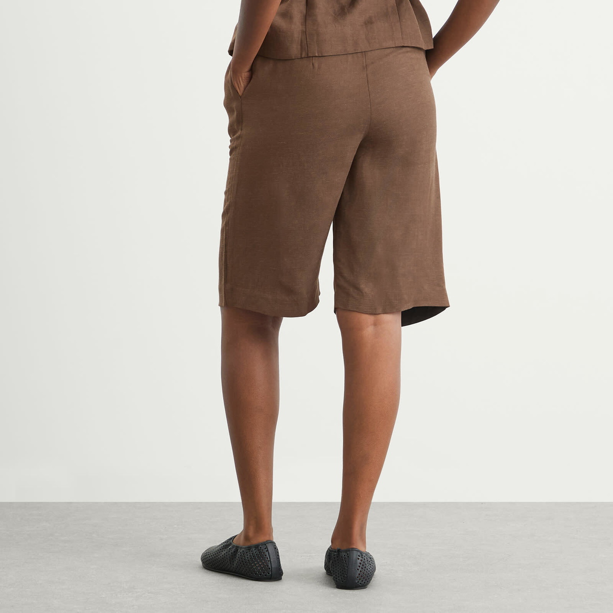 Faithfull The Brand Women's Astrid Long Shorts in Forest