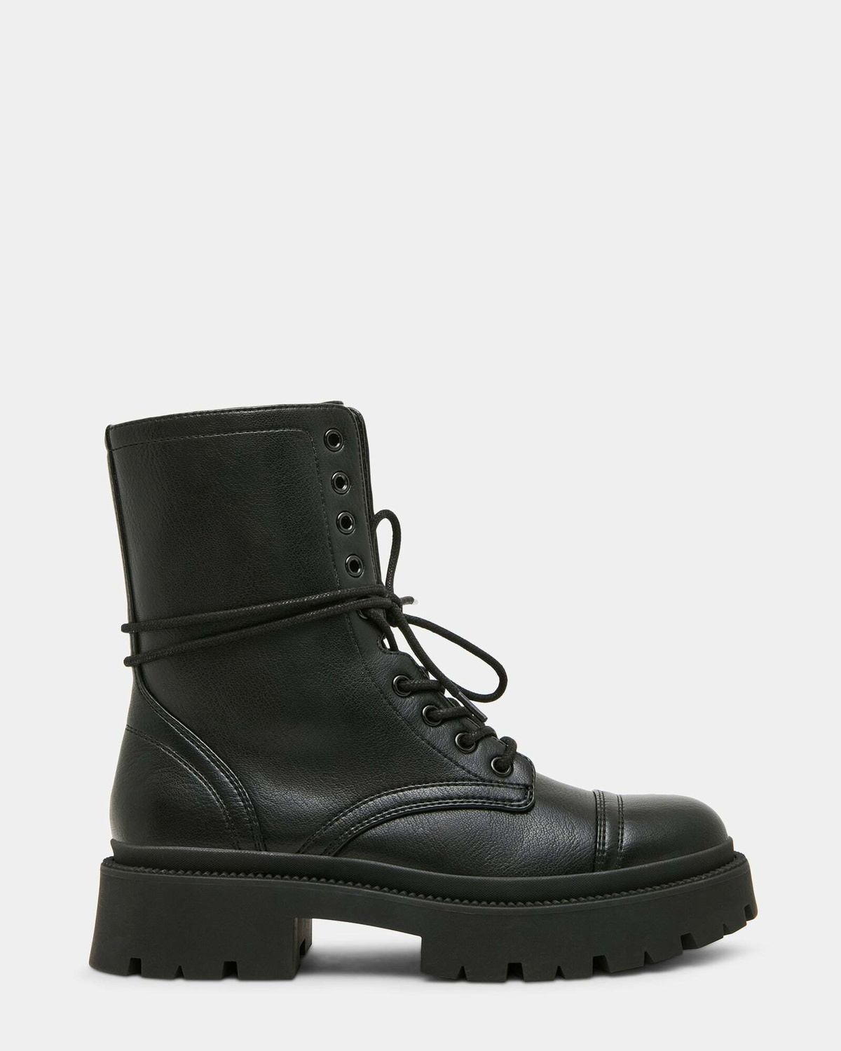 Steve Madden Ariellaa Boots in Black