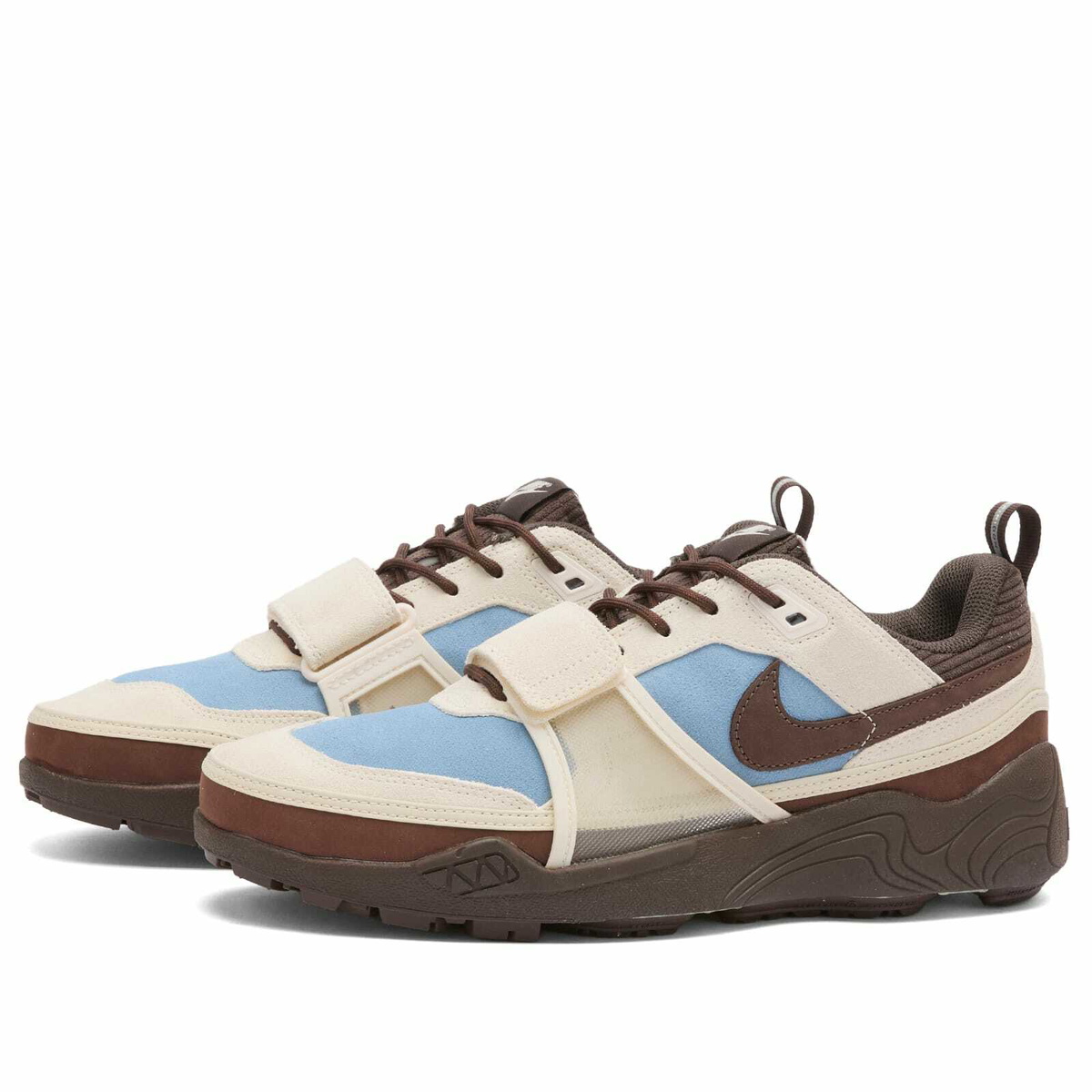 Nike x Travis Scott Zoom Field Jaxx Sneaker in Blue/Brown/Ivory