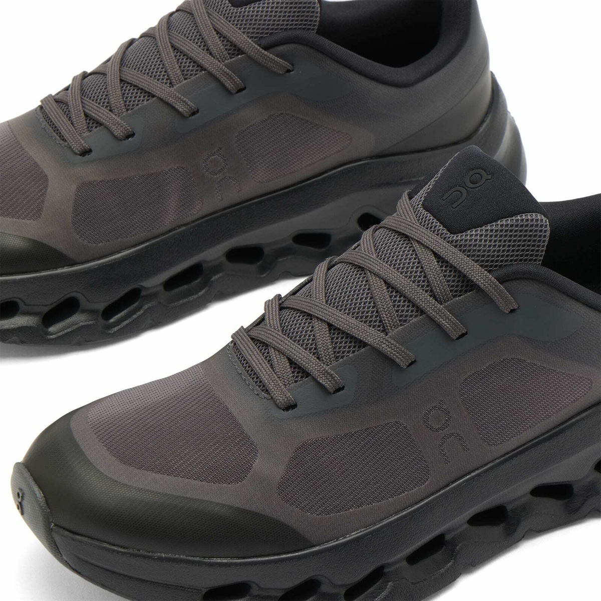 ON Women's Cloudtilt Remix Sneaker in Black/Black