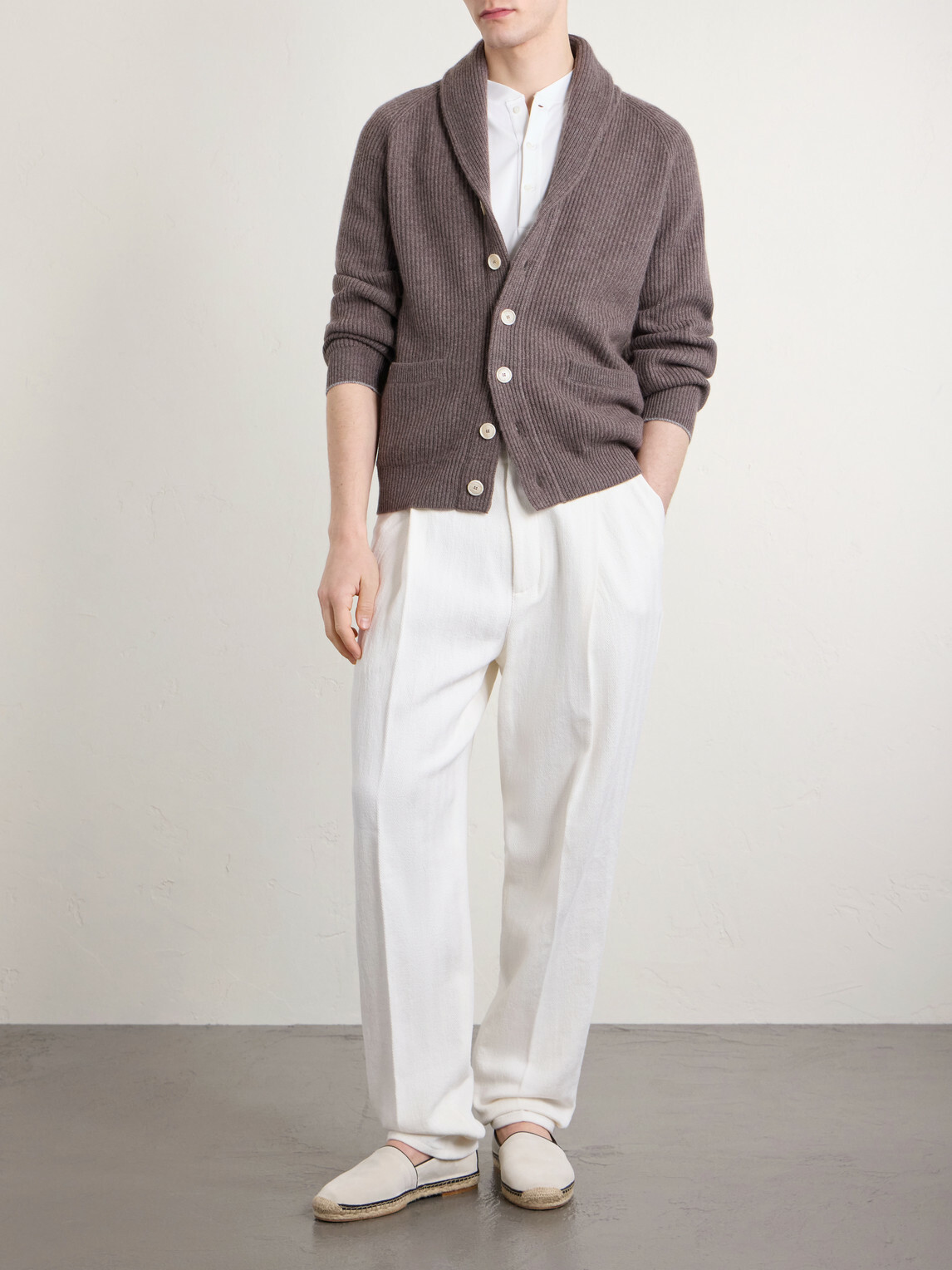 Brunello Cucinelli - Straight-Leg Pleated Herringbone Cotton and Linen-Blend Trousers - White