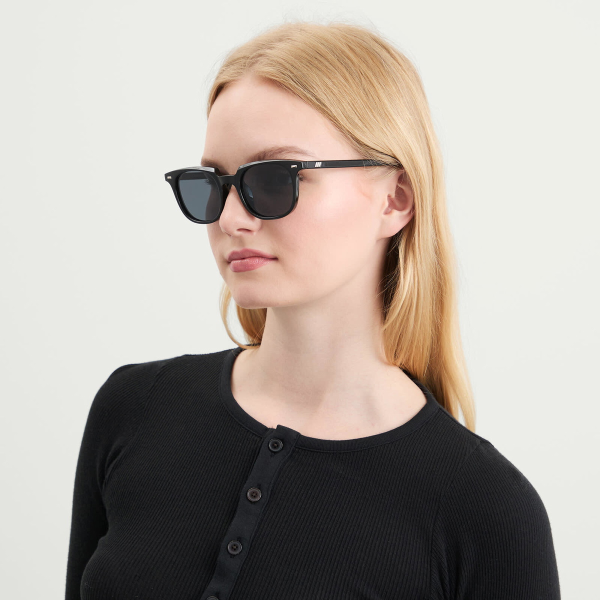 Le Specs Le Resolu Sunglasses in Black/Smoke Mono Polarized 