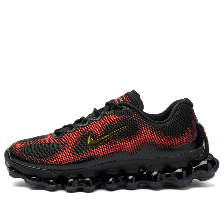 Photo: Nike Men's Air Liquid Max Df Sneaker in Black/Metallic Gold/Team Red