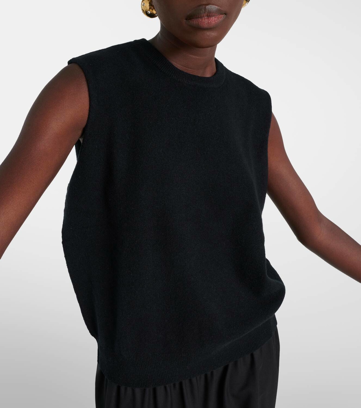 Extreme Cashmere N°156 Be Now cashmere-blend sweater vest