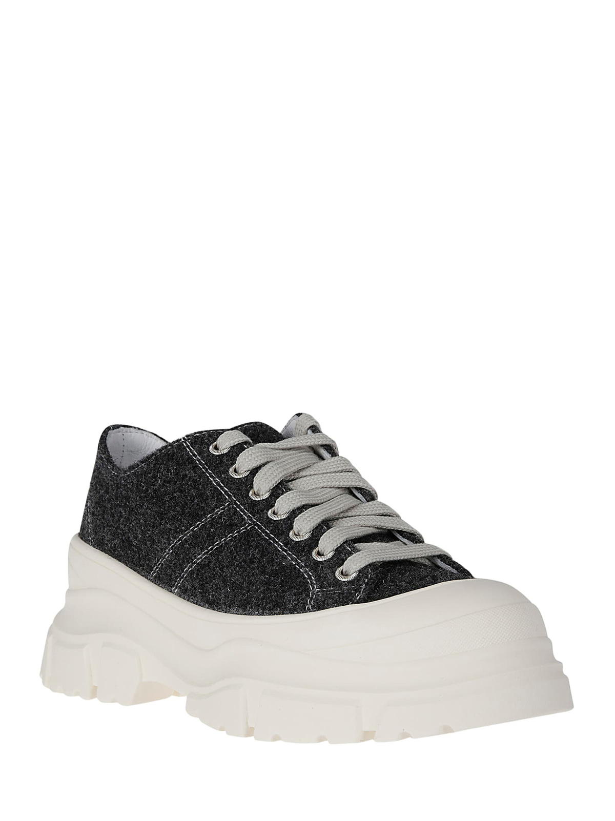 Sofie d'Hoore Sneakers + Side Stitching + Chunky Outsole