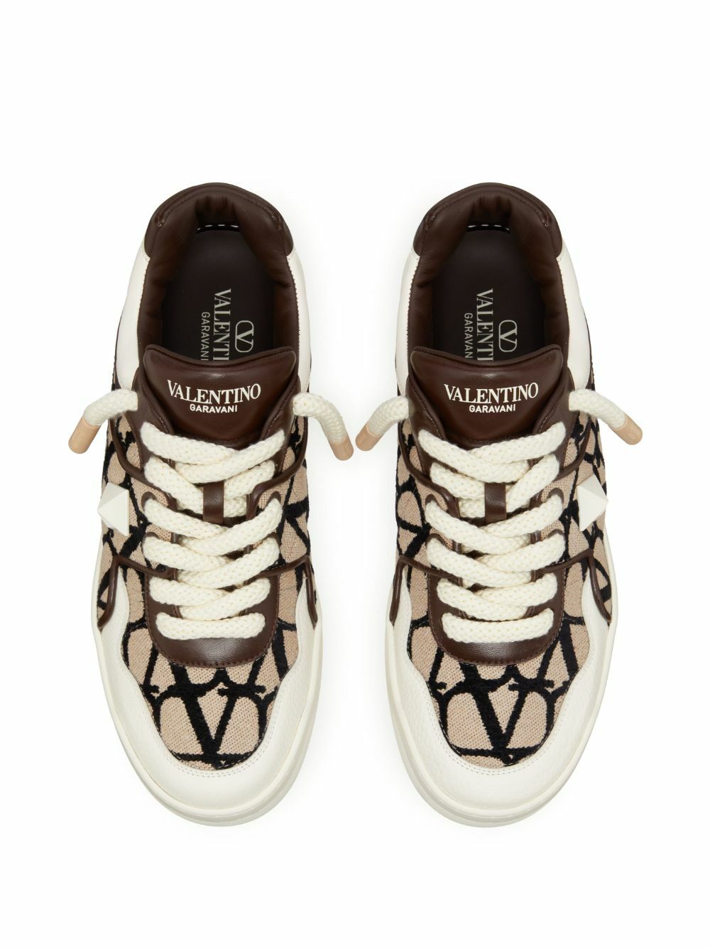 VALENTINO 25S GARAVANI FREEDOTS SNEAKERS IN BEIGE SUEDE AND BLACK LAMBSKIN