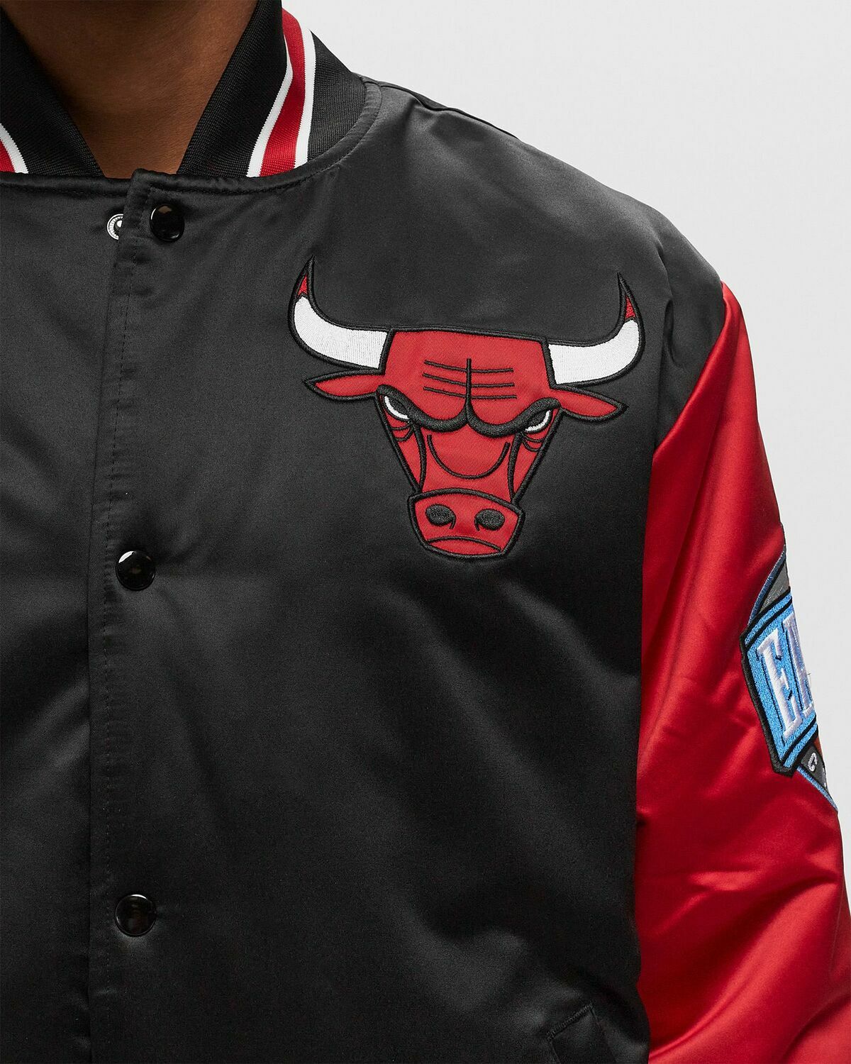 Mitchell & Ness Nba Primetime Heavyweight Satin Jacket Vintage Logo Chicago Bulls   Black/Red     College Jackets/Team Jackets   S