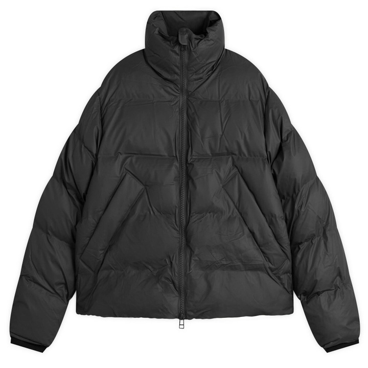 Photo: KASSL Editions Women's x Tretorn Hybrid Shelter Short Padded Jacket in Black