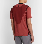 Nike Training - Pro Mesh-Panelled AeroAdapt T-Shirt - Red