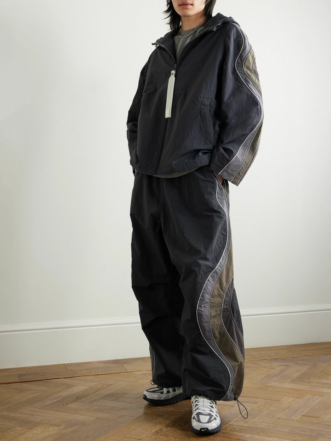 ERL - Ufo Wide-Leg Striped Shell Trousers - Black