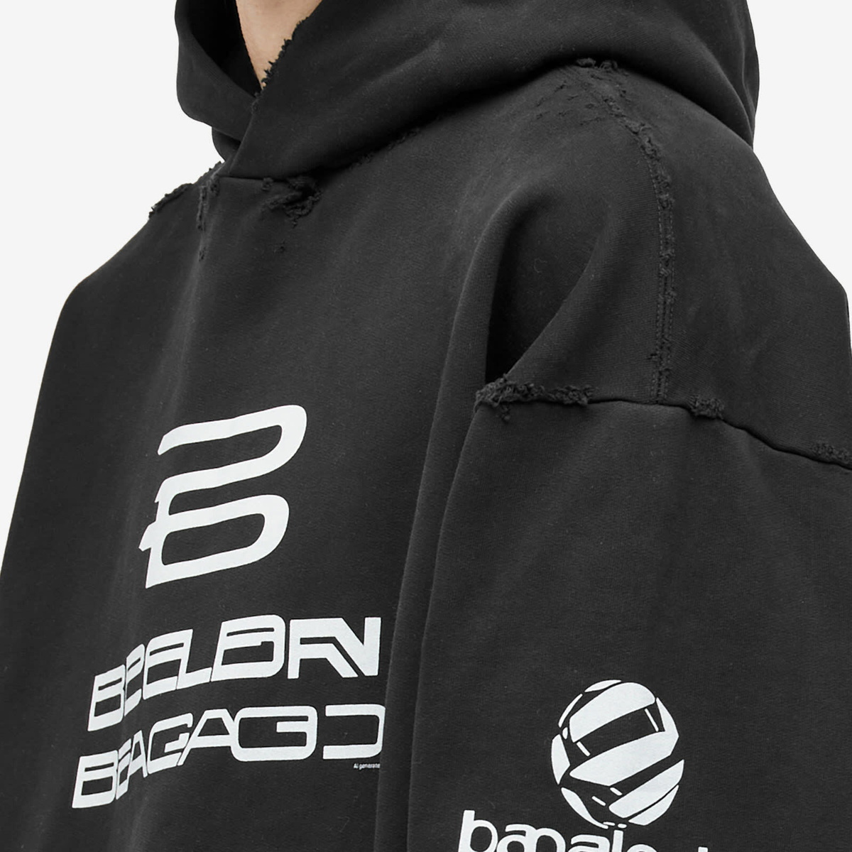 都会的 バレンシアガ フーディ AI GENERATED ロゴ ダメージ 黒 Balenciaga Men's AI Logo Popover Hoody in Washed Black/White