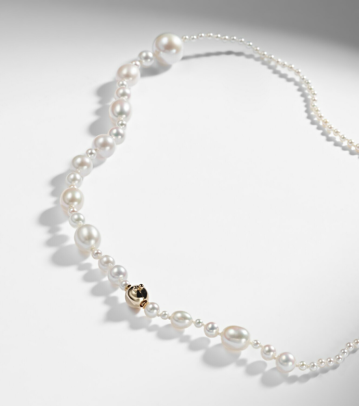 Sophie Bille Brahe Amis Peggy 14kt gold necklace with freshwater pearls