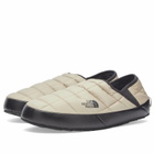 The North Face Men's Thermoball Traction Mule V in Hawthorne Khaki/Tnf Black