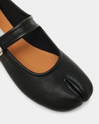 Steve Madden Calara Flats in Black