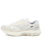 Mizuno x BSTN Wave Rider WAVE RIDER β Gore-tex Sneaker in Snow White/Summer Sand/Harbor Mist